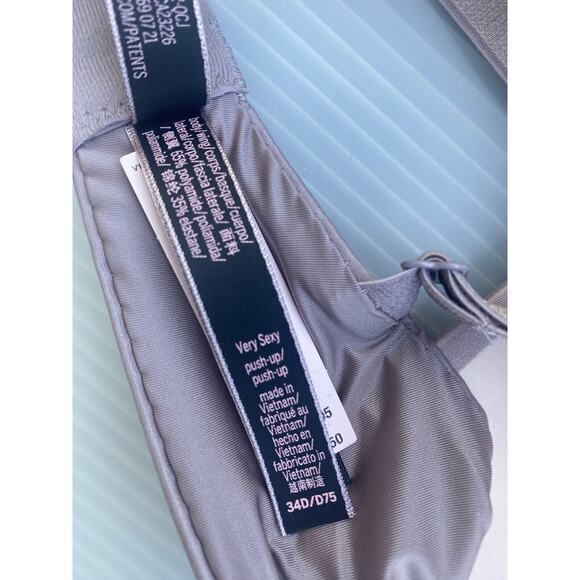 Victoria's Secret Bra Womens 34D Purple Very Sexy Push Up Rhinestone Logo Strap - Picture 10 of 12